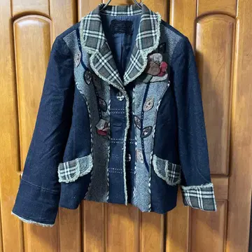 자수 장식 네이비 테일러드 자켓