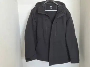 유니클로 하이브리드 다운 후드티 블랙 L 사이즈