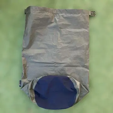 태즈메이니아 타이거 드라이백 18L