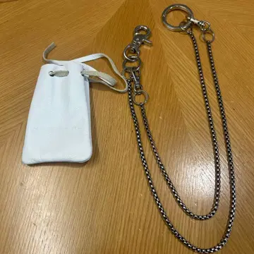 MARTINE ALI 화이트 가죽 지갑 체인