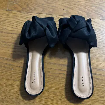 미사용 새상품 iena 블랙 뮬 리본 디자인