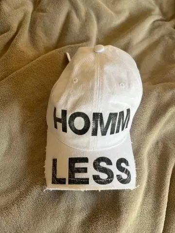 HOMMLESS 컷 브림 캡 화이트