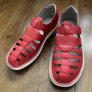 새상품급 거의 새상품 천연 가죽 앙송 구르카 샌들 와이드핏 24cm