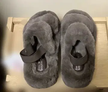 미사용 시마무라 Creation 퍼 샌들 23.5 다크 브라운