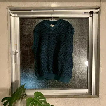 YOKE 다크 그린 베스트