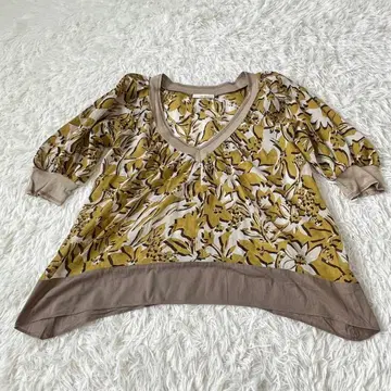 개럴개런트 꽃무늬 V넥 GALLARDAGALANTE 블라우스