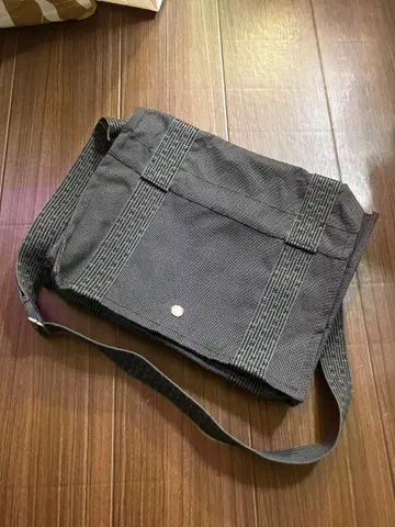 그레이 캔버스 숄더백