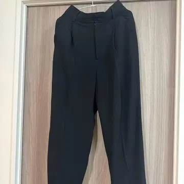 roku 6. 조젯 팬츠. 블랙 34.