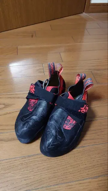 컨디션 최상 스포르티바 스콰마 39.5