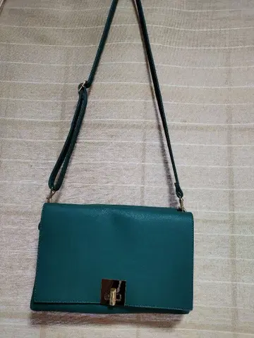 터콰이즈 플랩식 숄더백