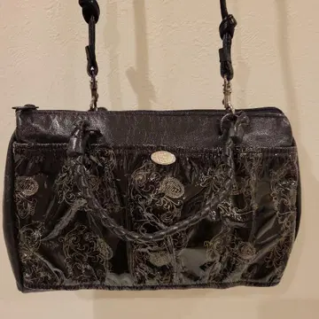 레어 긴자 ANGEL 백 블랙 엠보싱 꽃무늬 숄더백 가죽제품