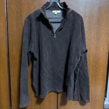 Calvin Klein 다크 브라운 스웨터 L 하프 지퍼