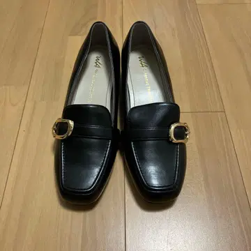 오리엔탈 트래픽 버클 로퍼 블랙