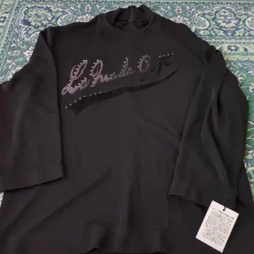 블랙 스트레치 상의 라메 믹스