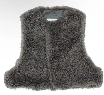 [ 새상품 미사용 ] HYKE 하이크 퍼 베스트 이번 시즌 신색 올리브