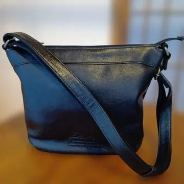 Dakota 블랙 숄더백