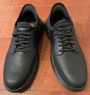 [ 미사용 새상품 ] SKECHERS 스케쳐스 슬립인즈 블랙 25.5