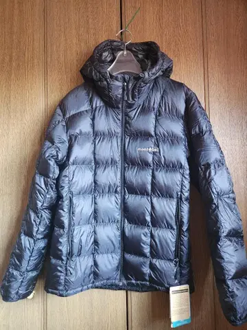 새상품 택 포함 mont-bell 스페리오 다운 파카 블랙 S 사이즈