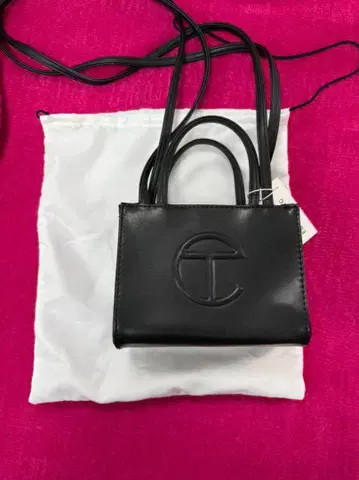 TELFAR 블랙 숄더백