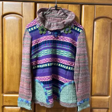 Tiara Moon 멀티 컬러 니트 스웨터