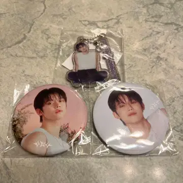 영준 아크릴 참 캔 배지