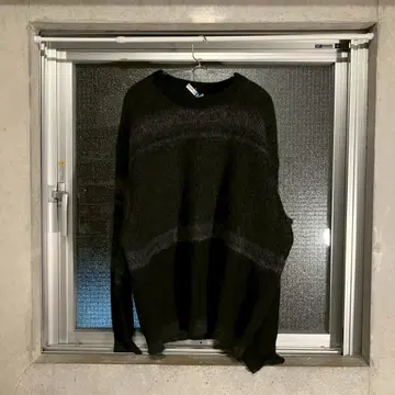 YOKE 오버 사이즈 블랙 니트 스웨터