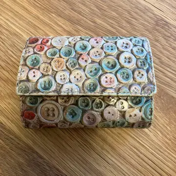 히로코 하야시 3단 폴더형 지갑 버튼 무늬 엘렌디라