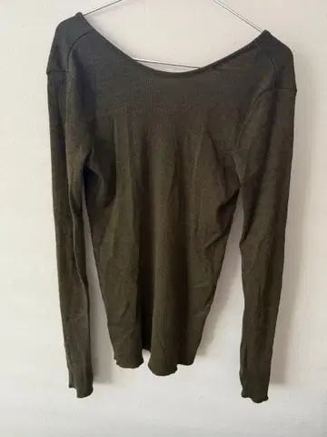 ROKU 백 오픈 니트