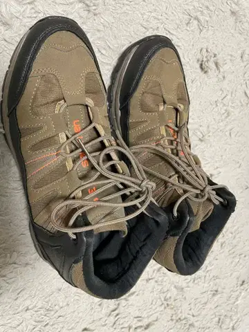 트레킹 슈즈 하이컷 카키