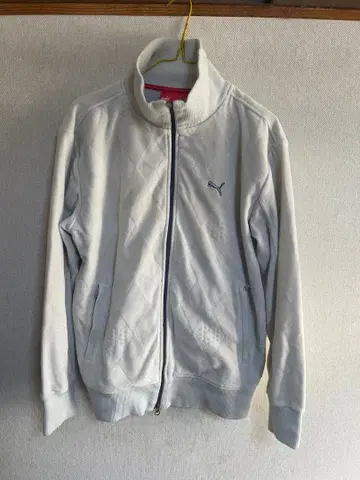Puma L 사이즈 화이트 스웨터