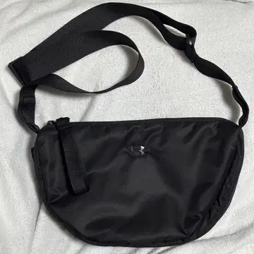 언더아머 숄더백