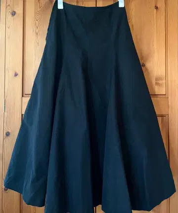 에이톤 ATON 롱 스커트 블랙