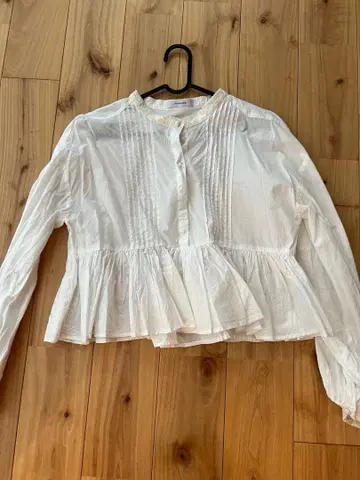 JEANASIS 자수 페플럼 블라우스