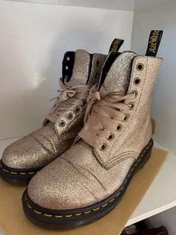 닥터 마틴 골드 글리터 하이컷 부츠
