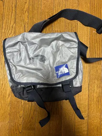 THE NORTH FACE 메신저 백 실버/블랙