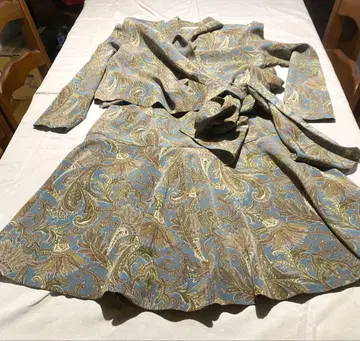 페이즐리 무늬 수트