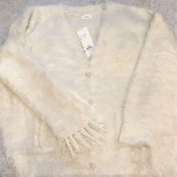 러블린 머플러 포함 샤기 가디건