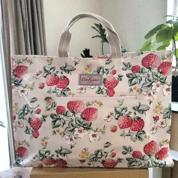 Cath Kidston 이치고 패턴 토트백