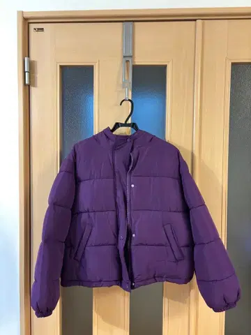 후드 부착 퍼플 다운 자켓 M 사이즈