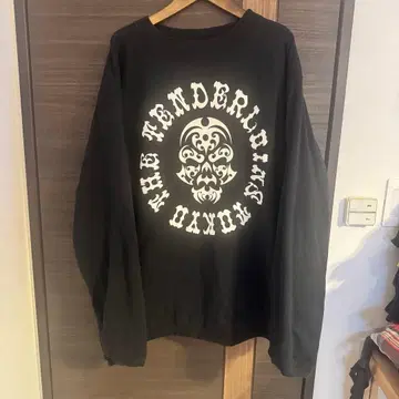 텐더로인 T-스웨트 크루 B.S 맨투맨 볼네오 스컬