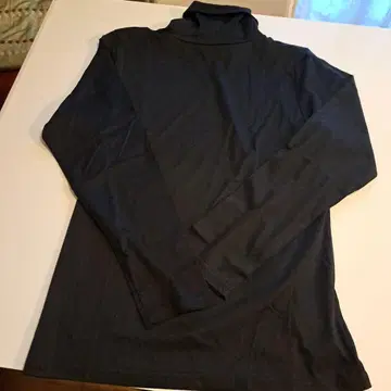 EDIFICE 블랙 터틀넥 46