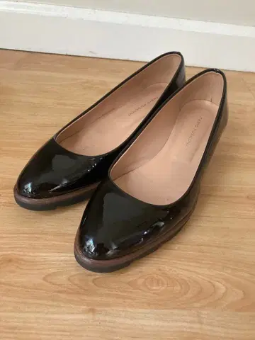 새상품급 파비오 루스코니 FABIO RUSCONI 페이턴트 플랫슈즈