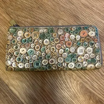 히로코 하야시 엘렌디라 장지갑 버튼 무늬