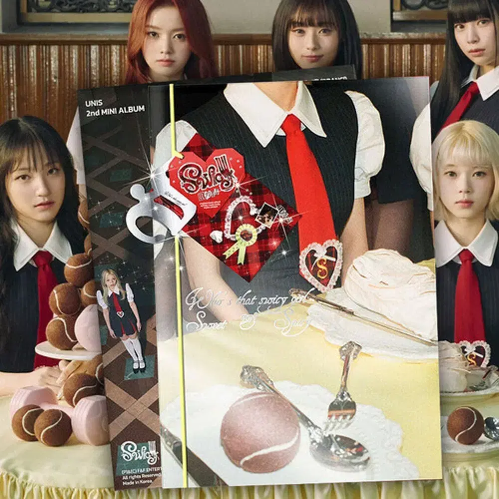 UNIS | 유니스 Unis Kotoko photocard wts close-up cat  #코토코,#유니스,#얼빡,#코토코포카,#유니스포카 on Bunjang Global Site.