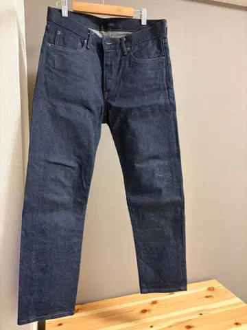 미사용 새상품 유니클로 남성용 다크 블루 스트레이트 데님 31