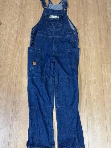 CHUMS 다크 블루 데님 오버롤