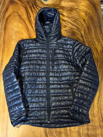 파타고니아 울트라 라이트 다운 후디 단종 모델