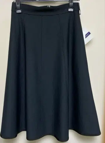 M's 그레이시 다크 네이비 플레어 스커트 일본제 미사용 새상품 택 포함