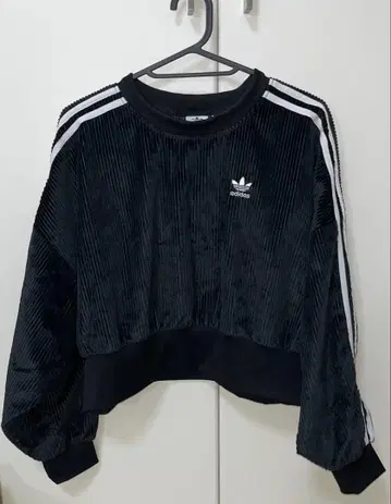 adidas 벨로아 코듀로이 오버 맨투맨 블랙