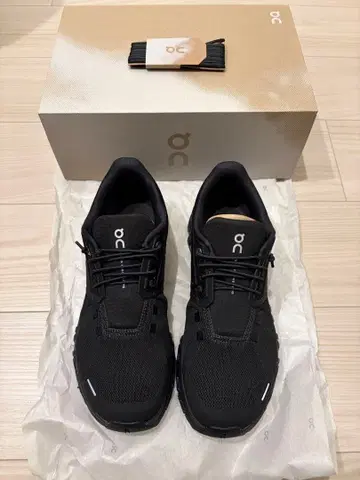 On Cloud 6 블랙 25.5cm